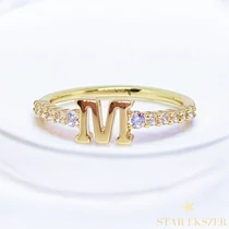 "M" betűs 14K antiallergén Gold Filled gyűrű 52-es