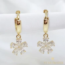 Sonia14K GF. antiallergén virág fülbevaló clear