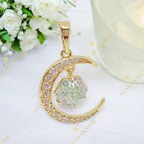 Valentina 14K GF. antillergén hold medál zöld