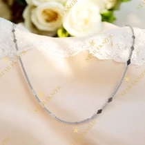 Loma White antiallergén rombusz mintás nyaklánc 45cm/3mm