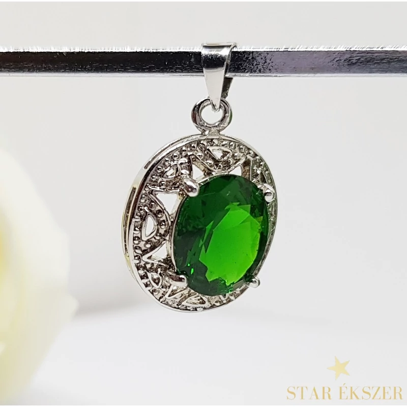 Silver Plated zöld köves medál
