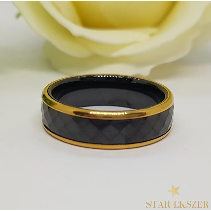 Malabo fekete kerámia karikagyűrű aranyozott 57-es