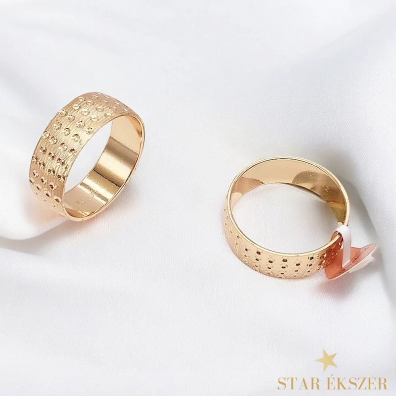 Dotted 18K antiallergén Gold Filled karikagyűrű 64-es