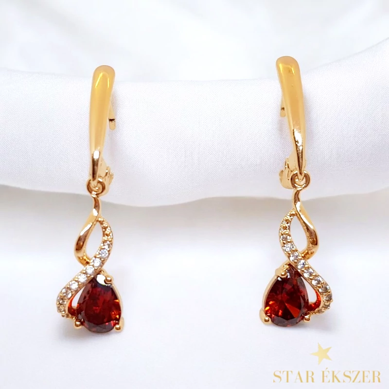 Braga 18K GF. antiallergén köves fülbevaló piros