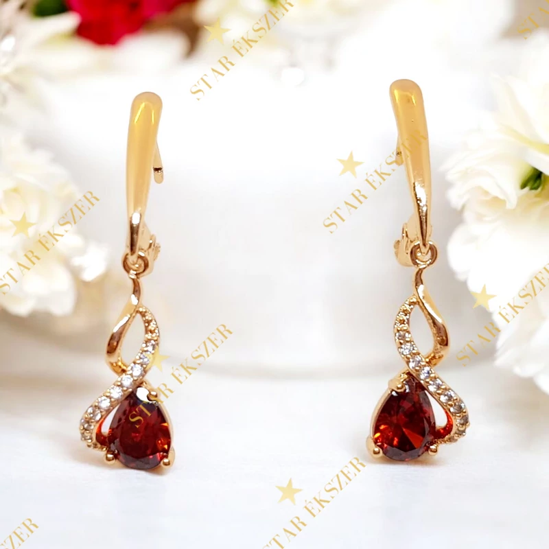 Braga 18K GF. antiallergén köves fülbevaló piros