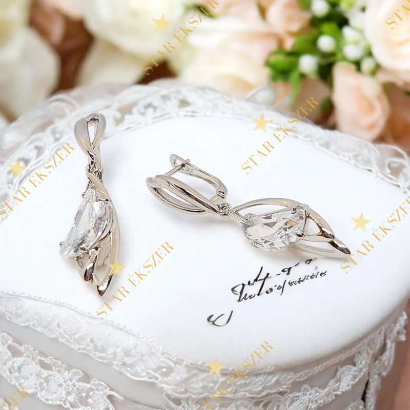 Aveiro White GF. antiallergén köves fülbevaló