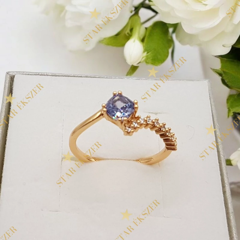 Malindi 18K antiallergén lila köves gyűrű 59-es