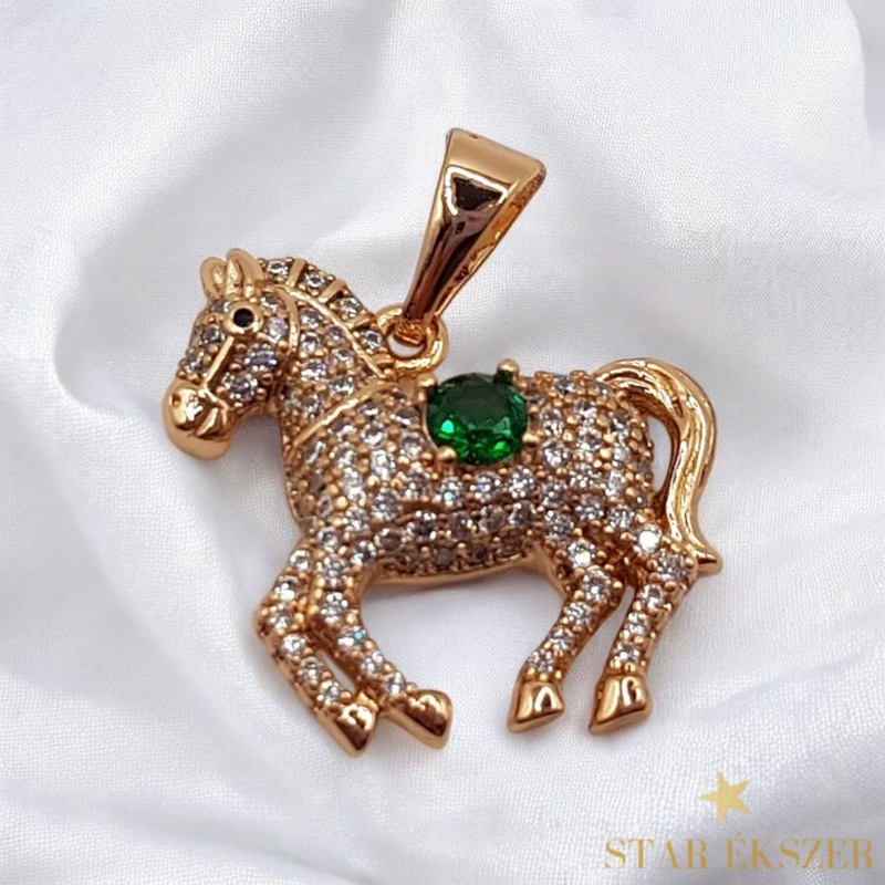 Horse 18K antillergén lovas medál zöld