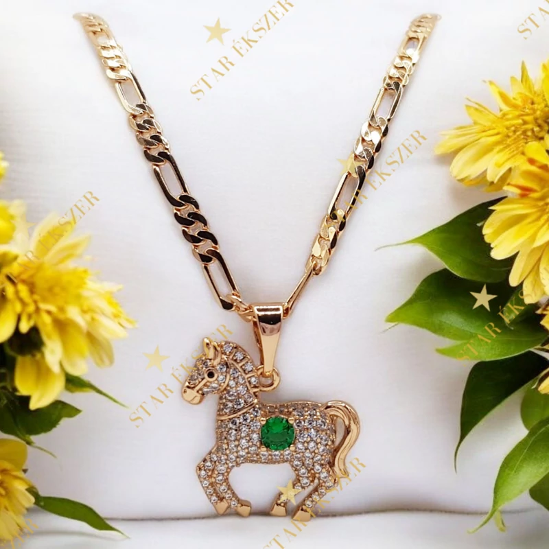 Horse 18K GF. antiallergén lovas nyaklánc 50cm zöld