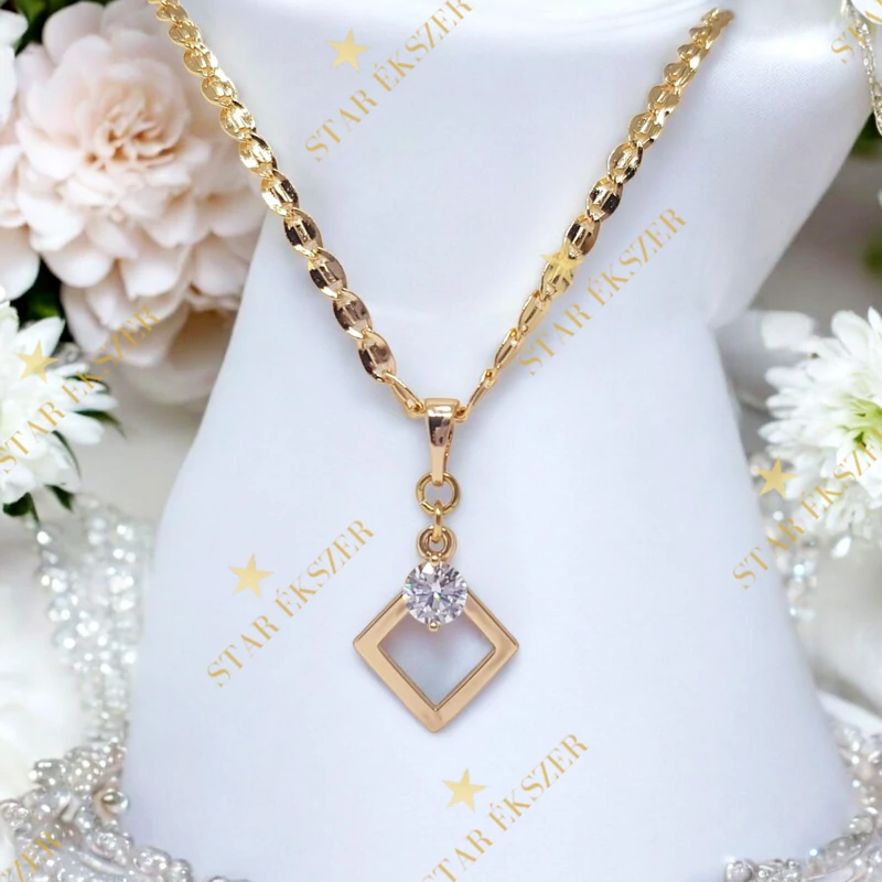 Patra 18K GF. antiallergén rombusz medálos nyaklánc 45cm