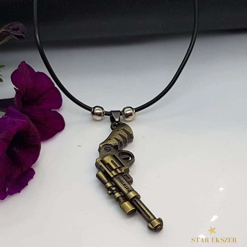 Kaucsuk láncon lógó antik pisztoly medál